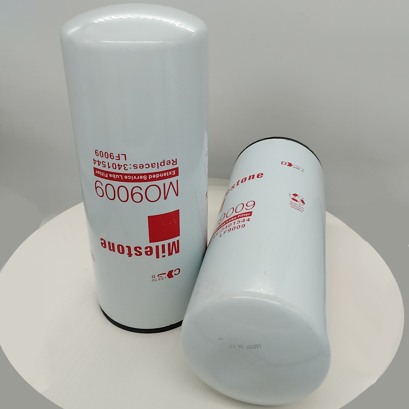 China OEM Diesel Engine Oil filter factory supply LF9009 oil filter for